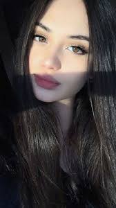 Victoria M .  Málaga